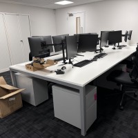 Connex Scallop desk with orbit mesh chairs